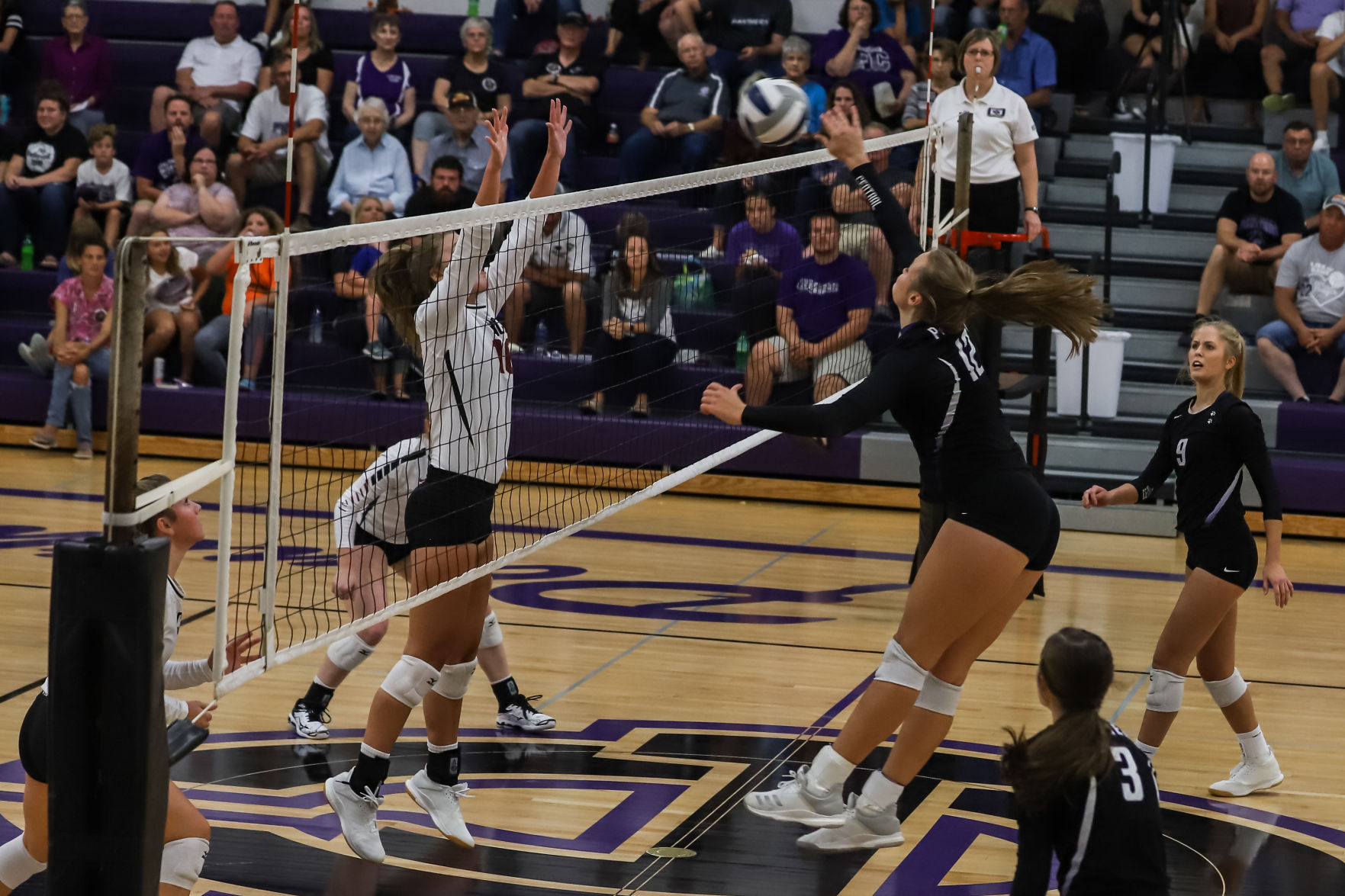 Heartland VB vs Fillmore Central (15).JPG